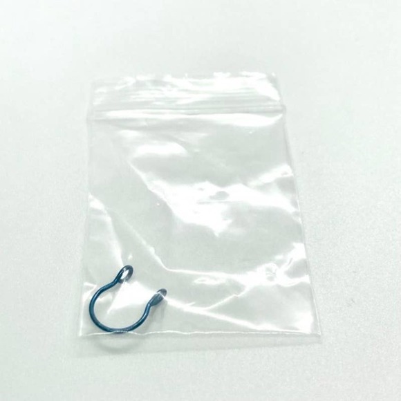 SINGLE Fake Septum Nose Ring Cuff - Blue - Picture 6 of 6
